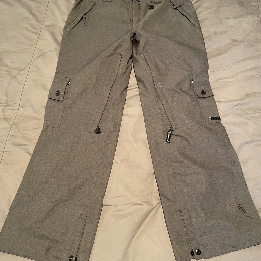 Ride Brand New Women’s Medium Snowboarding Pants DarkGray/Small Pink Flecks